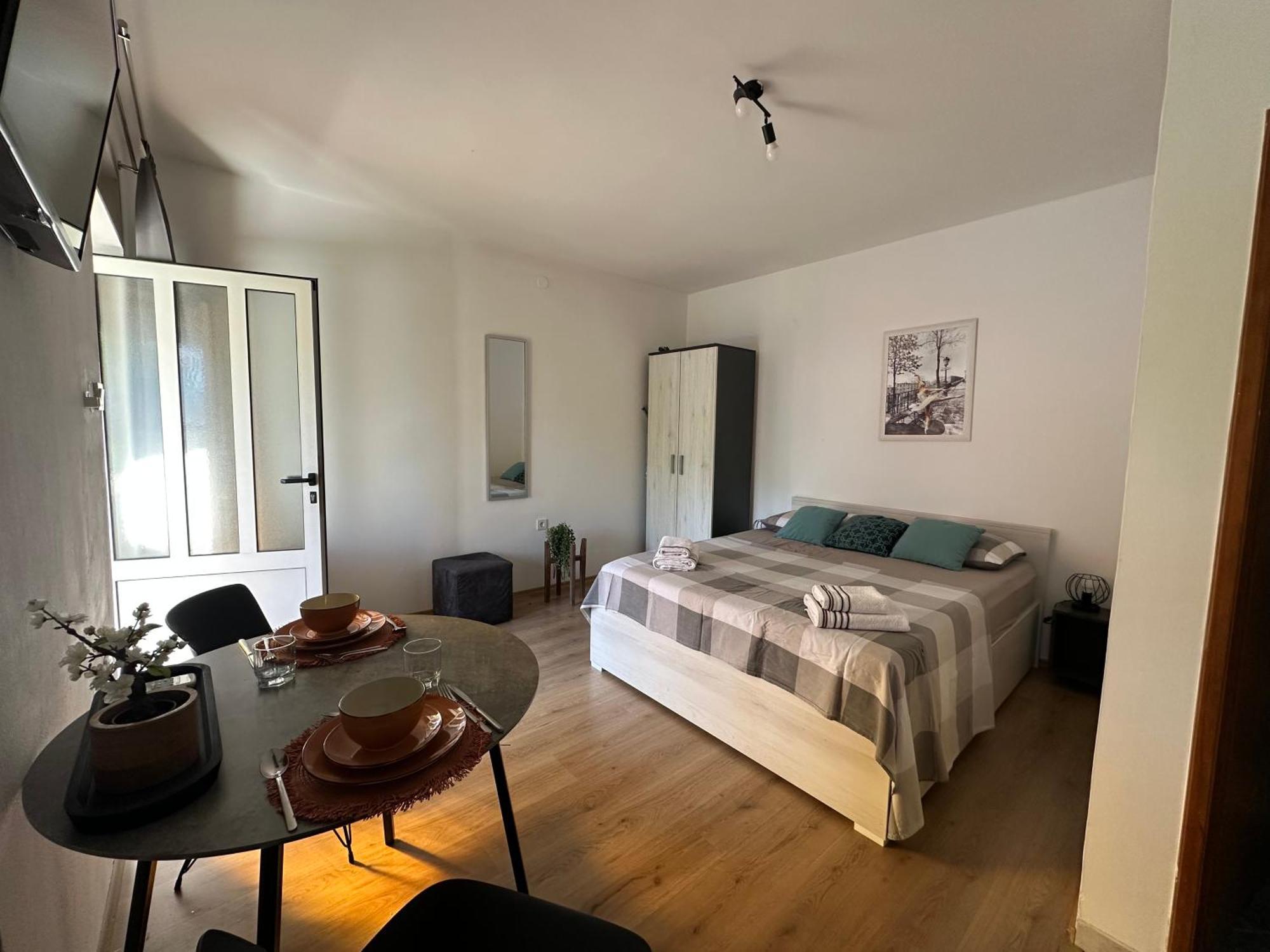 Studio Apartment Coce Trogir Zewnętrze zdjęcie