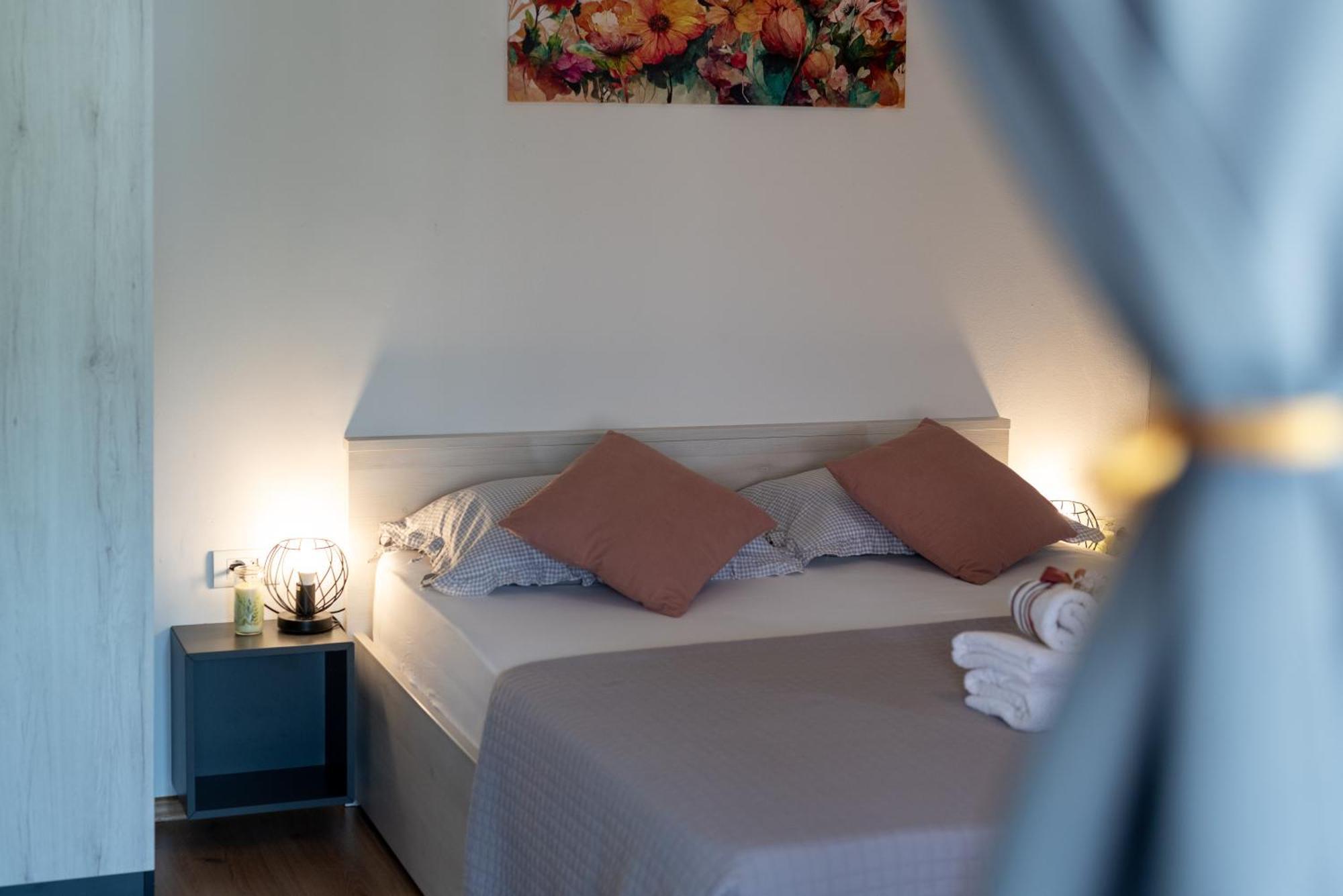 Studio Apartment Coce Trogir Zewnętrze zdjęcie