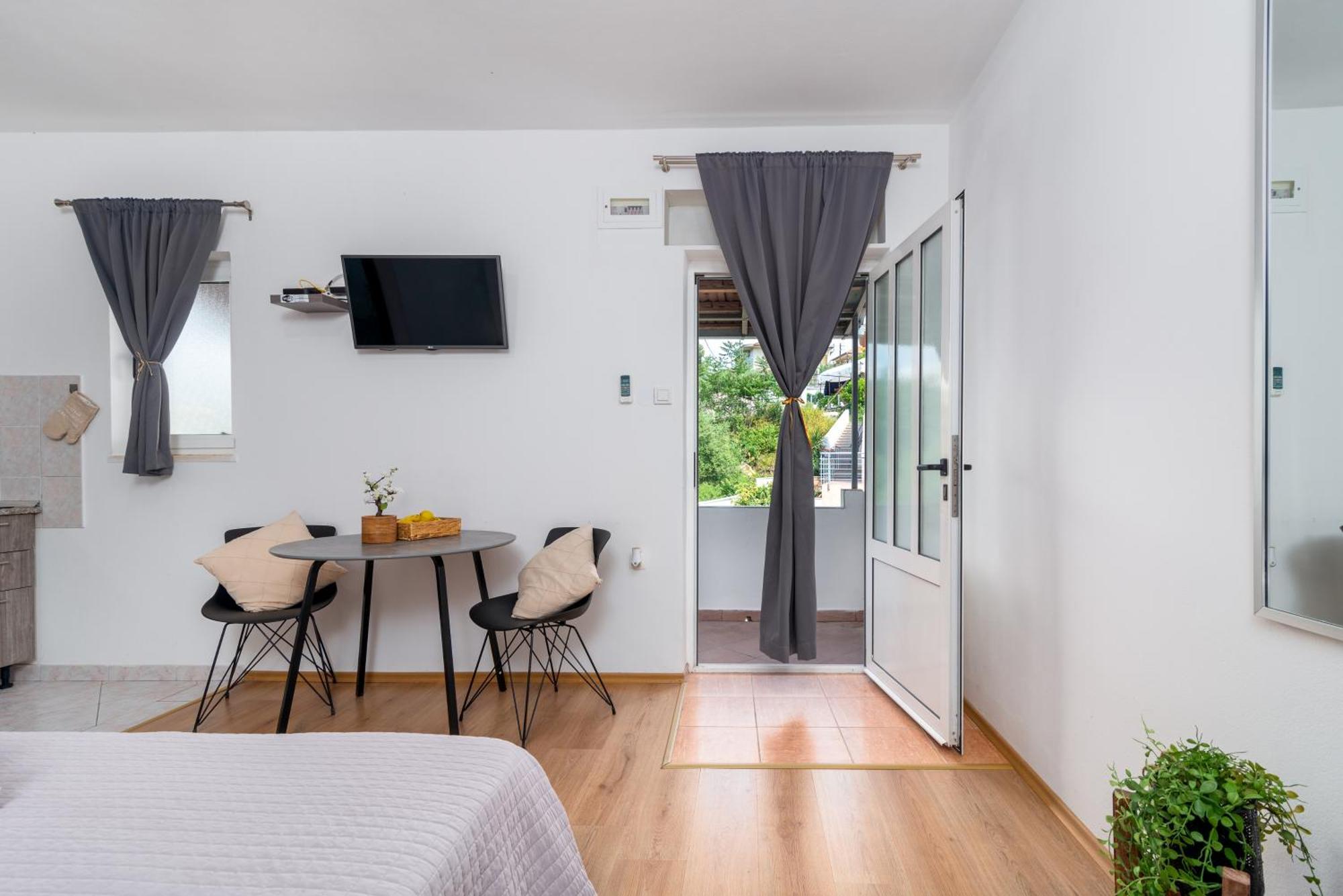 Studio Apartment Coce Trogir Zewnętrze zdjęcie