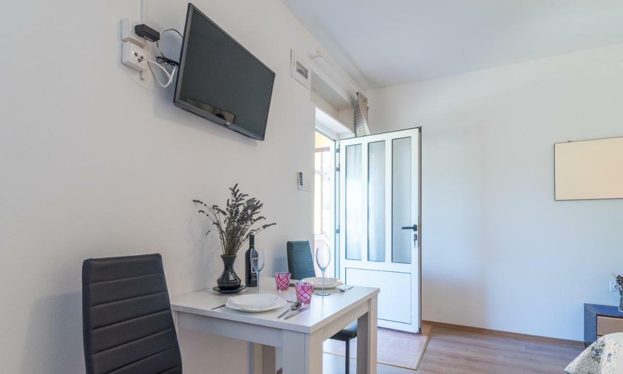 Studio Apartment Coce Trogir Zewnętrze zdjęcie
