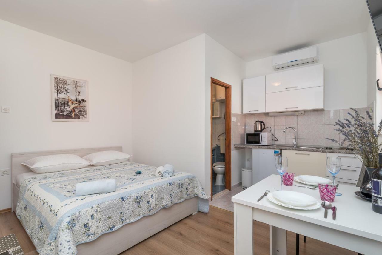 Studio Apartment Coce Trogir Zewnętrze zdjęcie
